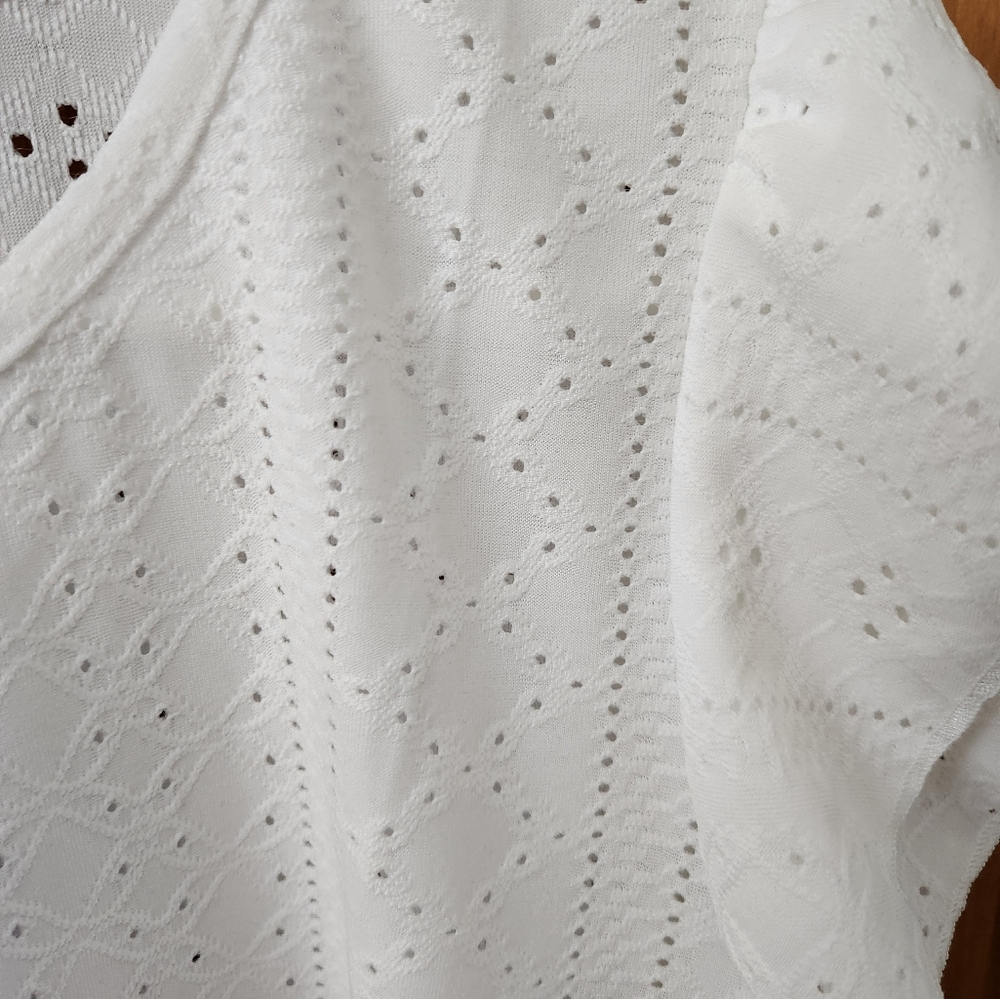 NEW! White Eyelet Textured Ruffle Short Sleeve Blouse - Picture 9 of 12